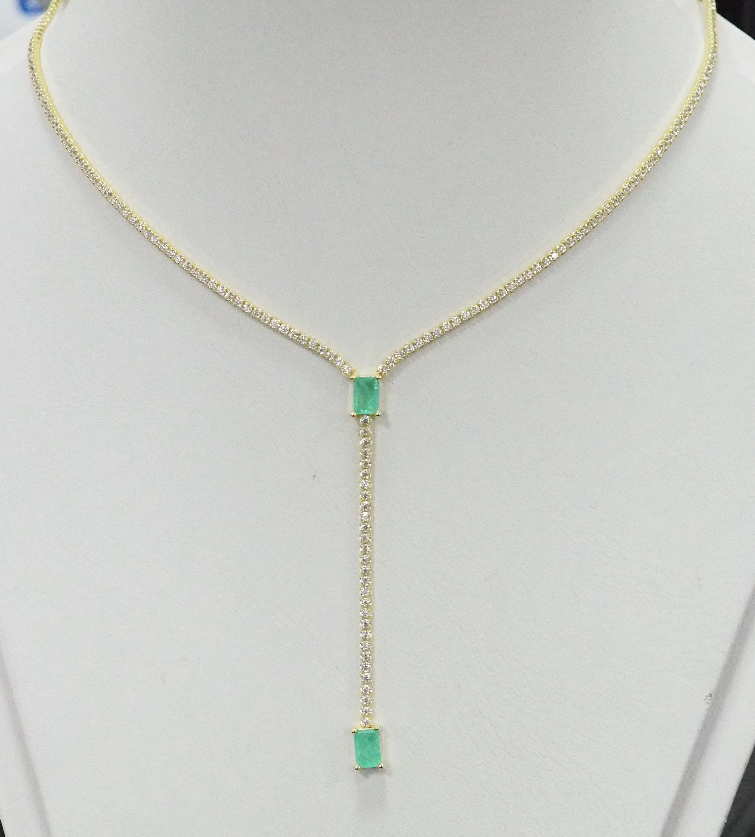 Серебряное колье с кубическим цирконием